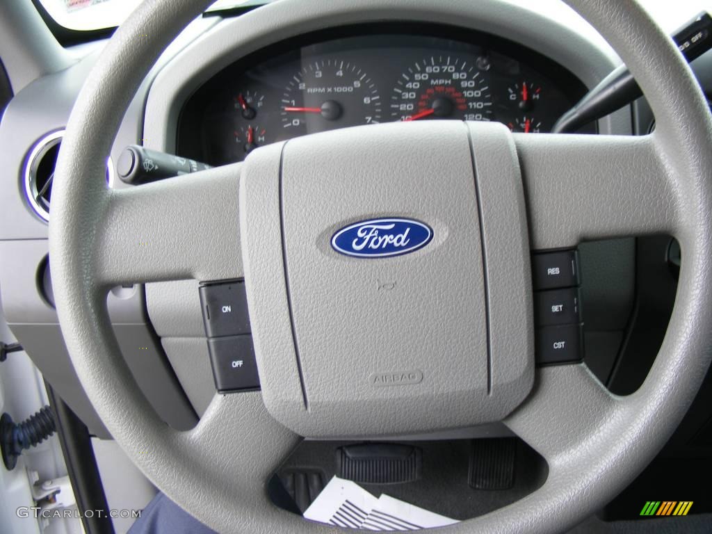 2006 F150 XLT SuperCrew - Oxford White / Medium/Dark Flint photo #37