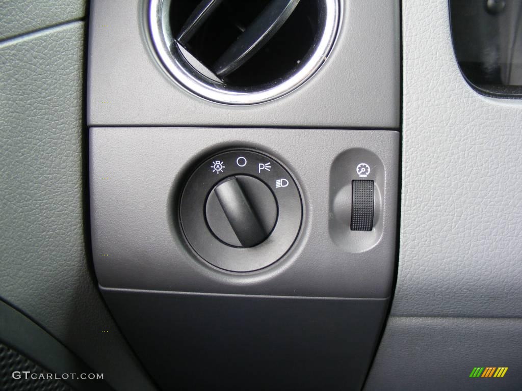 2006 F150 XLT SuperCrew - Oxford White / Medium/Dark Flint photo #40
