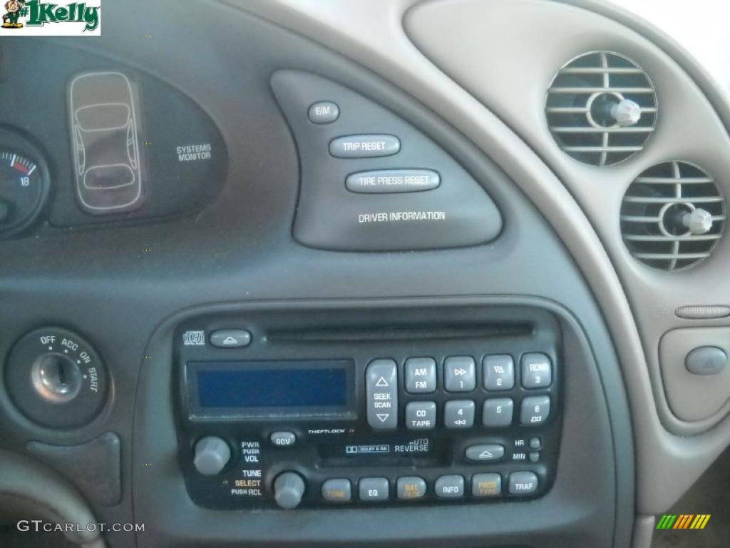 2000 Pontiac Bonneville SE Controls Photo #42425580