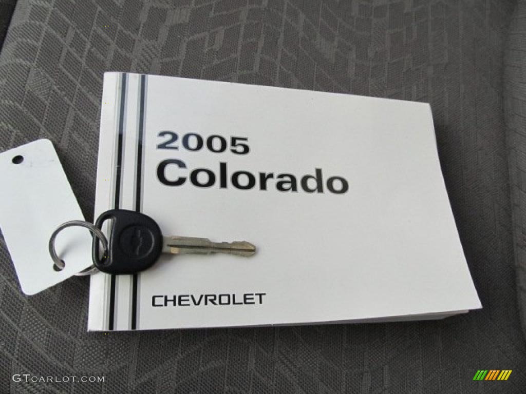 2005 Colorado Regular Cab - Silver Birch Metallic / Medium Dark Pewter photo #20