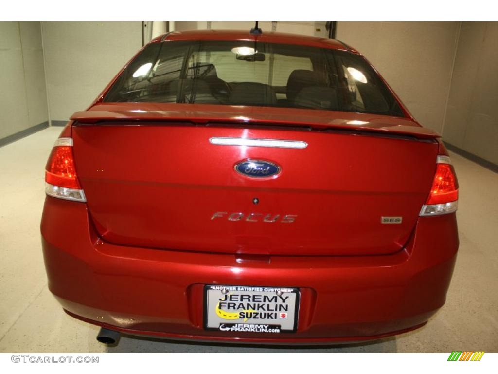 2009 Focus SES Sedan - Sangria Red Metallic / Medium Stone photo #5