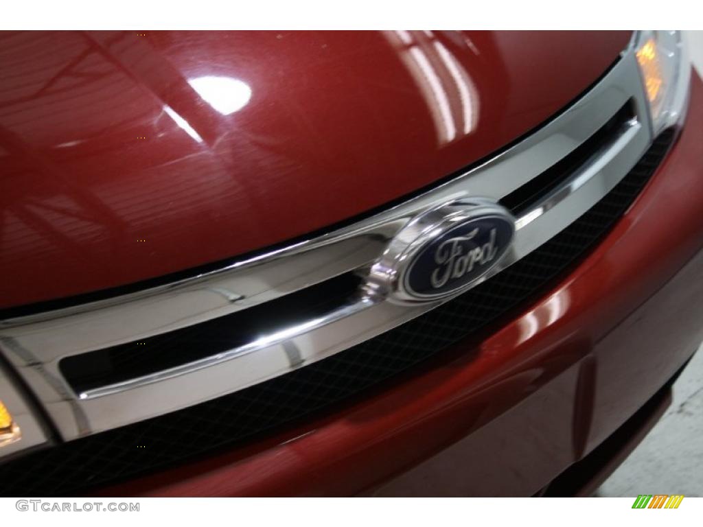 2009 Focus SES Sedan - Sangria Red Metallic / Medium Stone photo #46