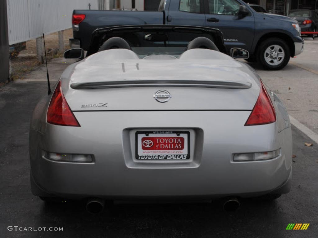 2004 350Z Touring Roadster - Chrome Silver Metallic / Charcoal photo #8