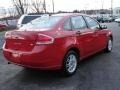 Vermillion Red - Focus SE Sedan Photo No. 5
