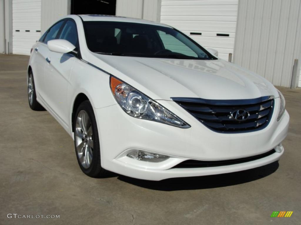 Pearl White Hyundai Sonata