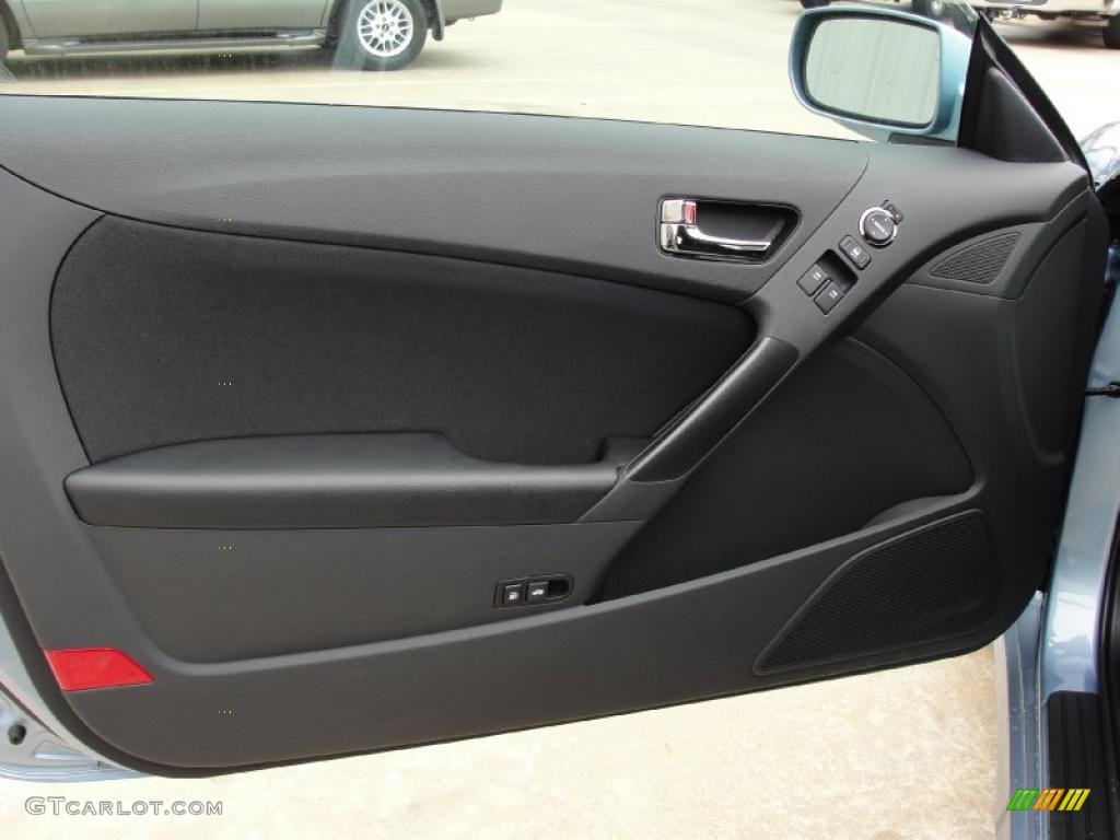 2011 Hyundai Genesis Coupe 2.0T Black Cloth Door Panel Photo #42431048