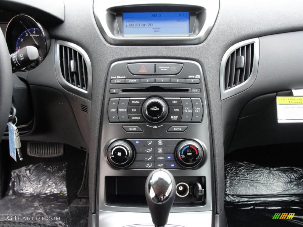 2011 Hyundai Genesis Coupe 2.0T Controls Photo #42431160
