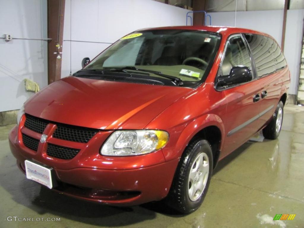 2003 Grand Caravan SE - Inferno Red Tinted Pearl / Taupe photo #1