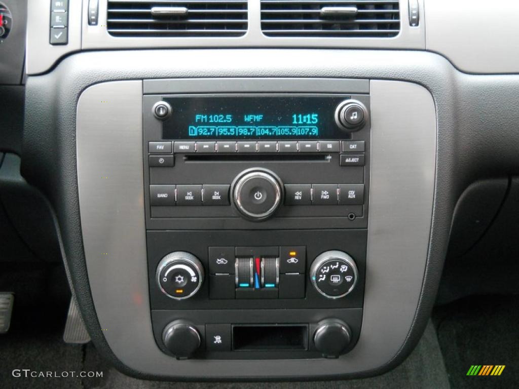 2009 Chevrolet Avalanche LS Controls Photo #42434376