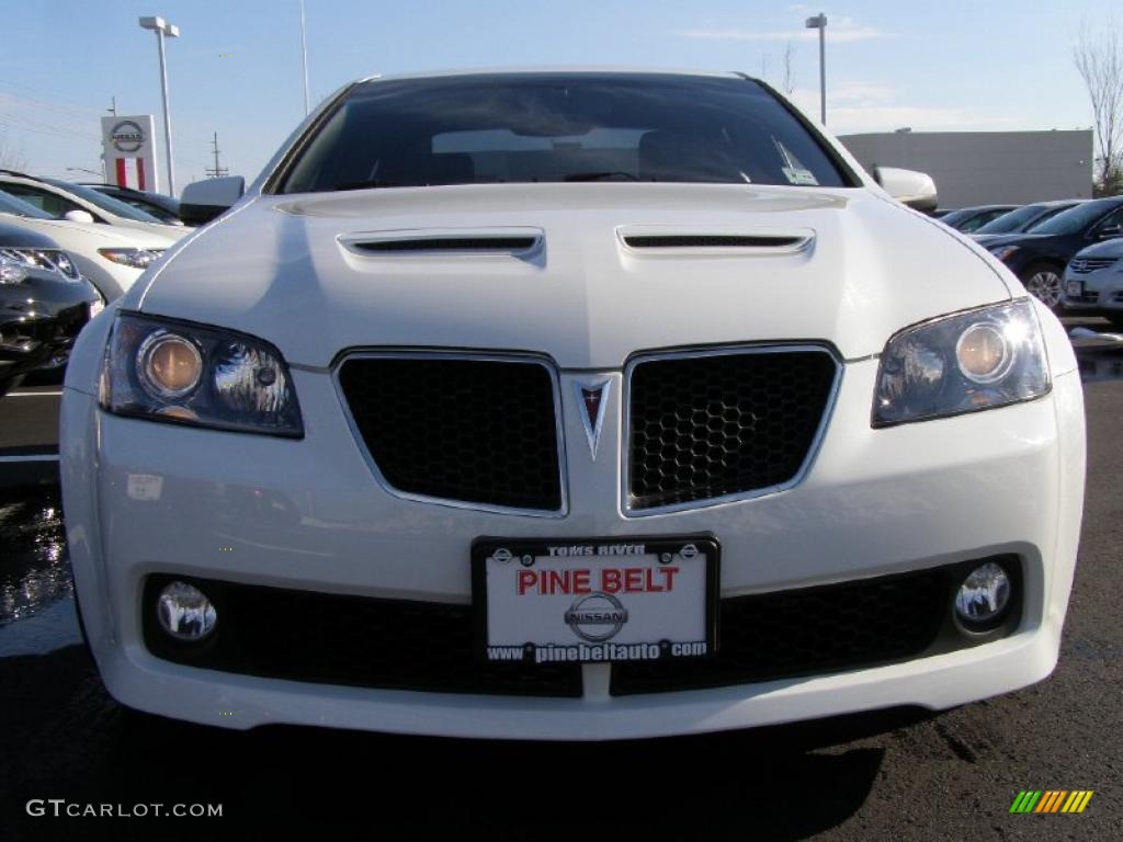 2009 G8 GT - White Hot / Onyx photo #2