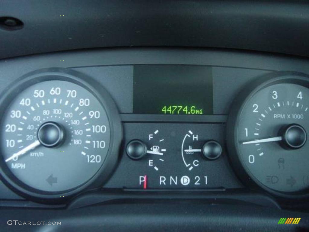 2006 Grand Marquis LS - Silver Birch Metallic / Charcoal Black photo #30