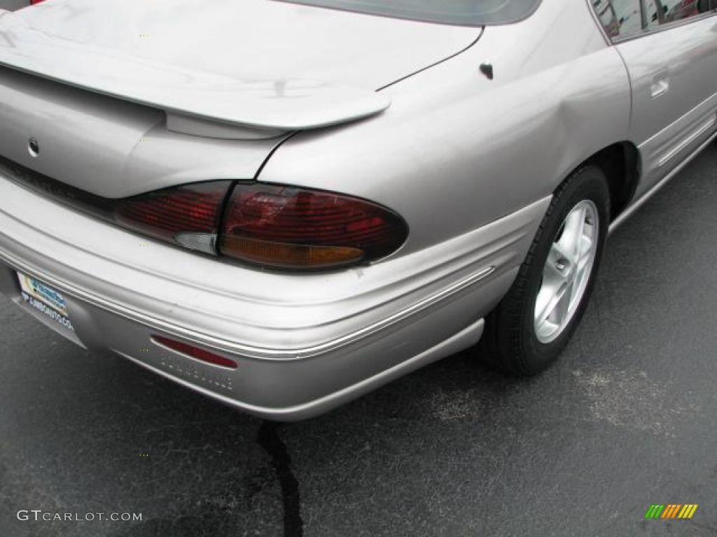 1998 Bonneville SE - Silvermist Metallic / Taupe photo #9