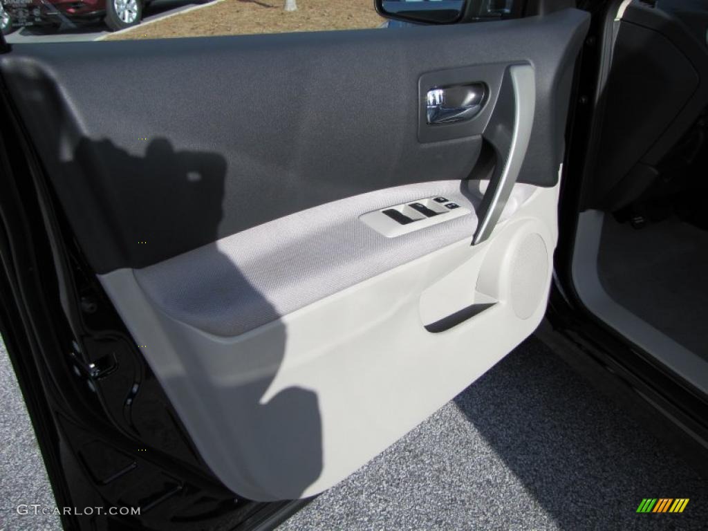 2011 Rogue SV - Wicked Black / Gray photo #9