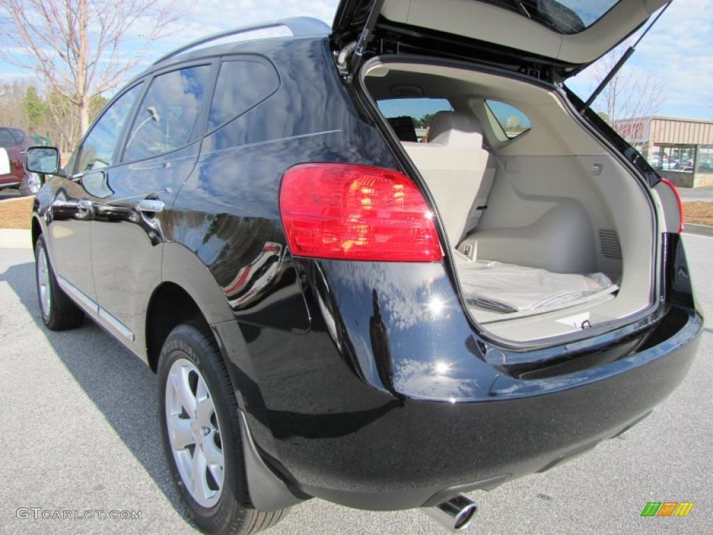 2011 Rogue SV - Wicked Black / Gray photo #11