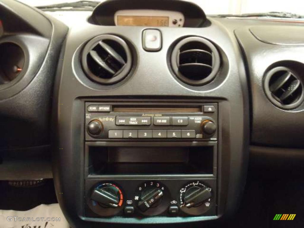 2004 Mitsubishi Eclipse Spyder GS Controls Photo #42441164