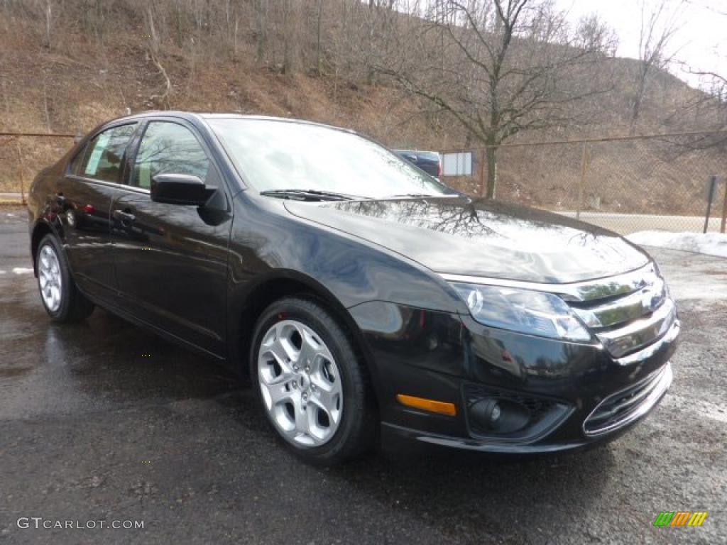 2011 Fusion SE - Tuxedo Black Metallic / Charcoal Black photo #1