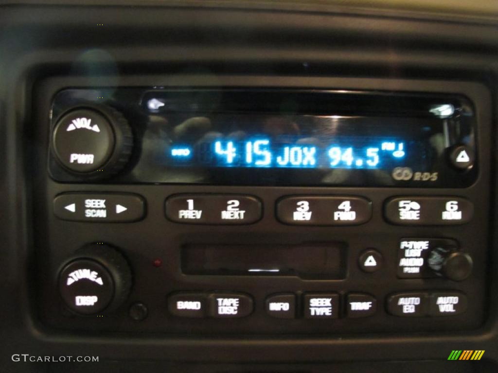 2003 GMC Sierra 1500 SLE Extended Cab Controls Photo #42444019