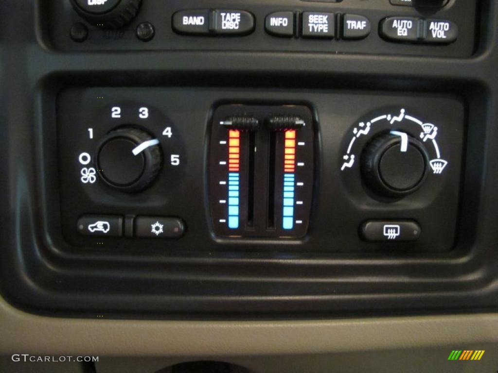 2003 GMC Sierra 1500 SLE Extended Cab Controls Photo #42444031