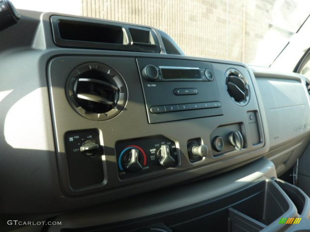 2011 Ford E Series Van E250 XL Cargo Controls Photo #42444935