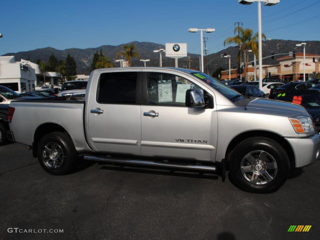 2007 Titan LE Crew Cab 4x4 - Radiant Silver / Graphite Black/Titanium photo #3