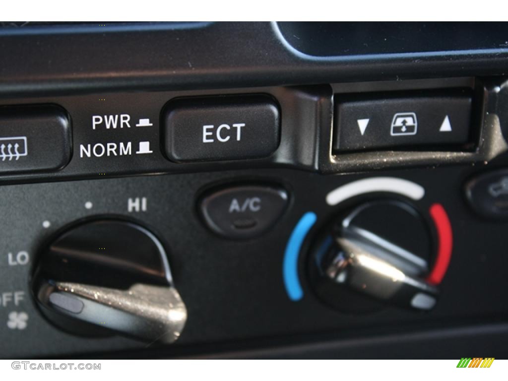 2002 4Runner SR5 4x4 - Millennium Silver Metallic / Gray photo #18