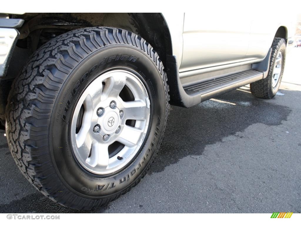 2002 4Runner SR5 4x4 - Millennium Silver Metallic / Gray photo #29