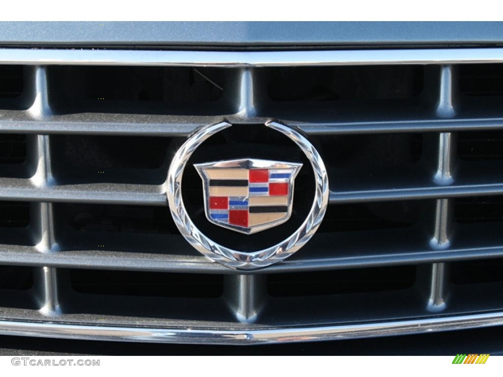 2004 Cadillac Seville SLS Marks and Logos Photo #42447219
