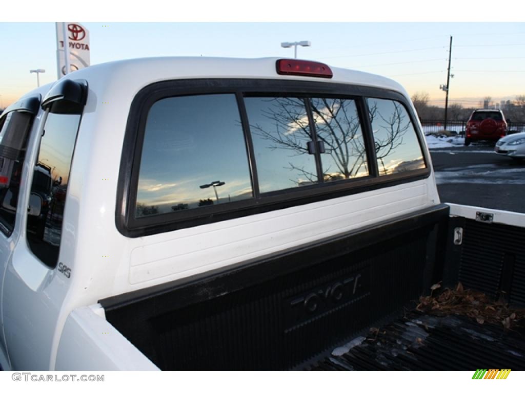 1998 Tacoma V6 TRD Extended Cab 4x4 - White / Gray photo #27