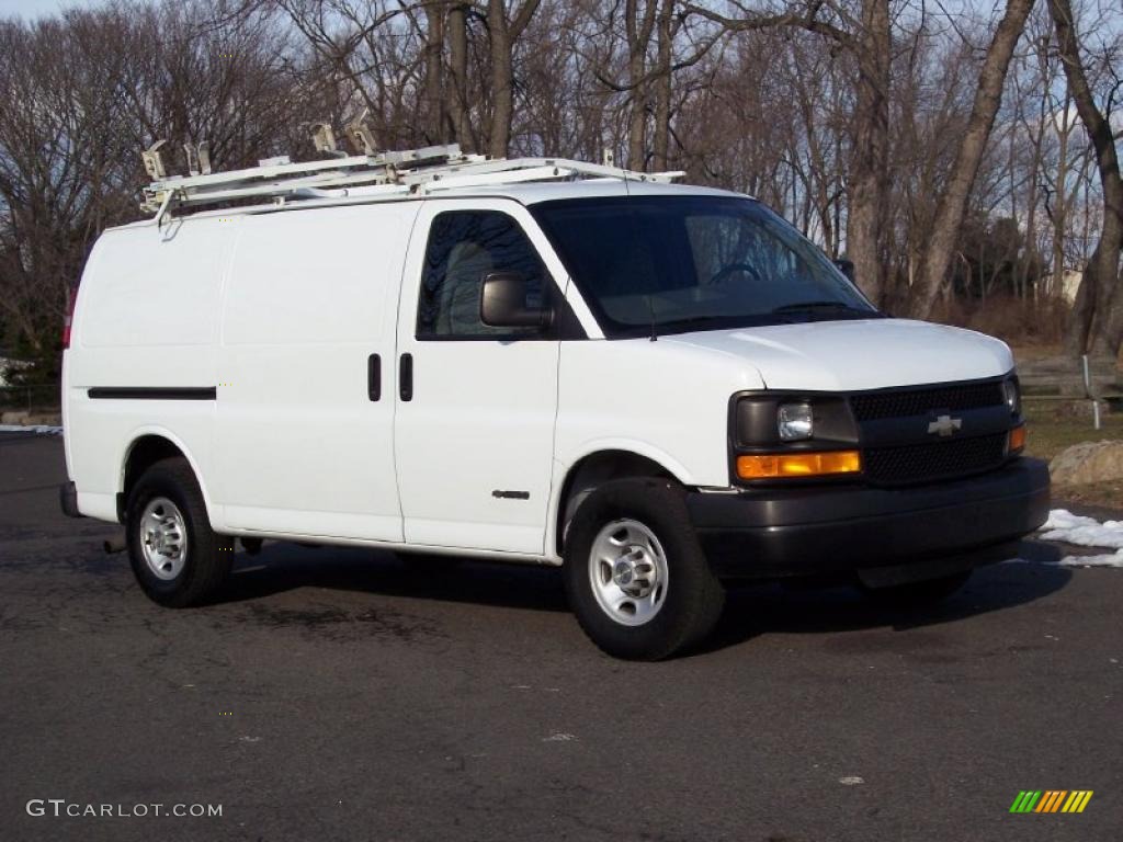 Summit White 2005 Chevrolet Express 2500 Commercial Van Exterior Photo #42449963