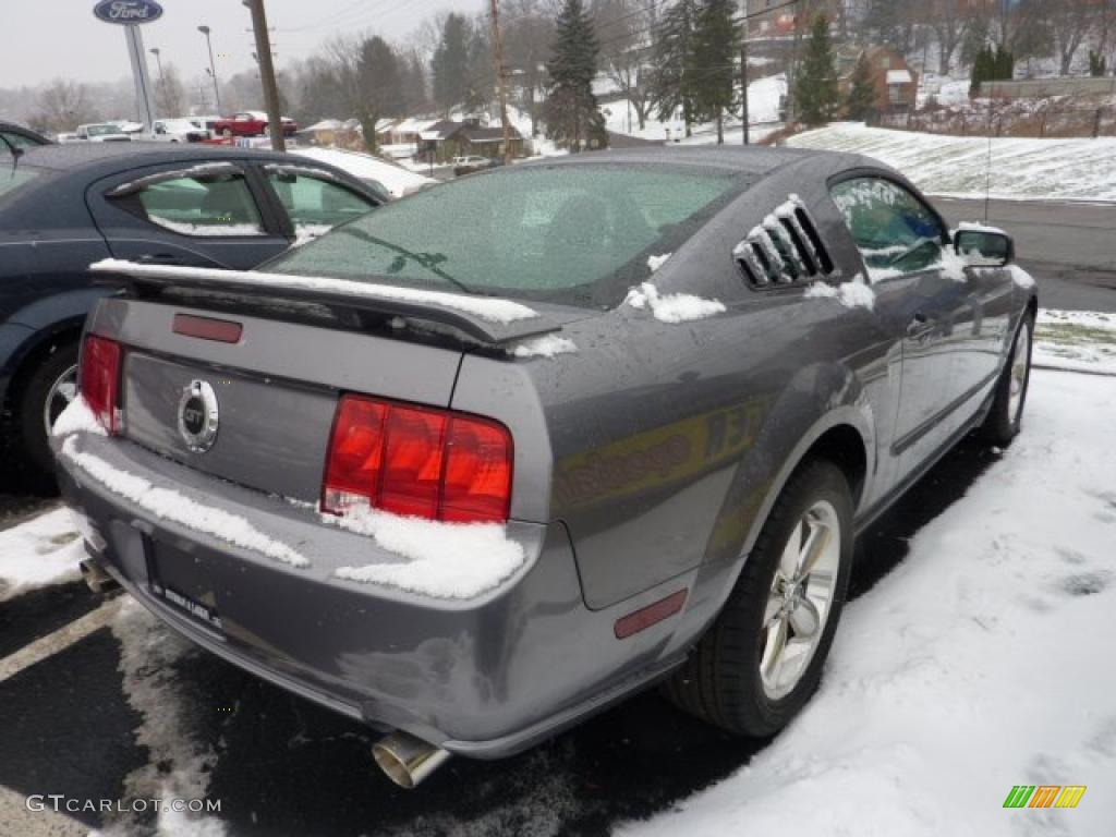 2006 Mustang GT Premium Coupe - Tungsten Grey Metallic / Dark Charcoal photo #2