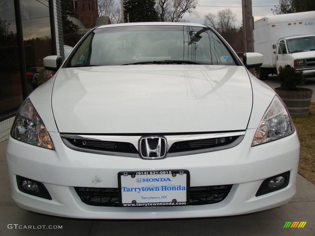 2006 Accord EX-L V6 Sedan - Taffeta White / Ivory photo #2