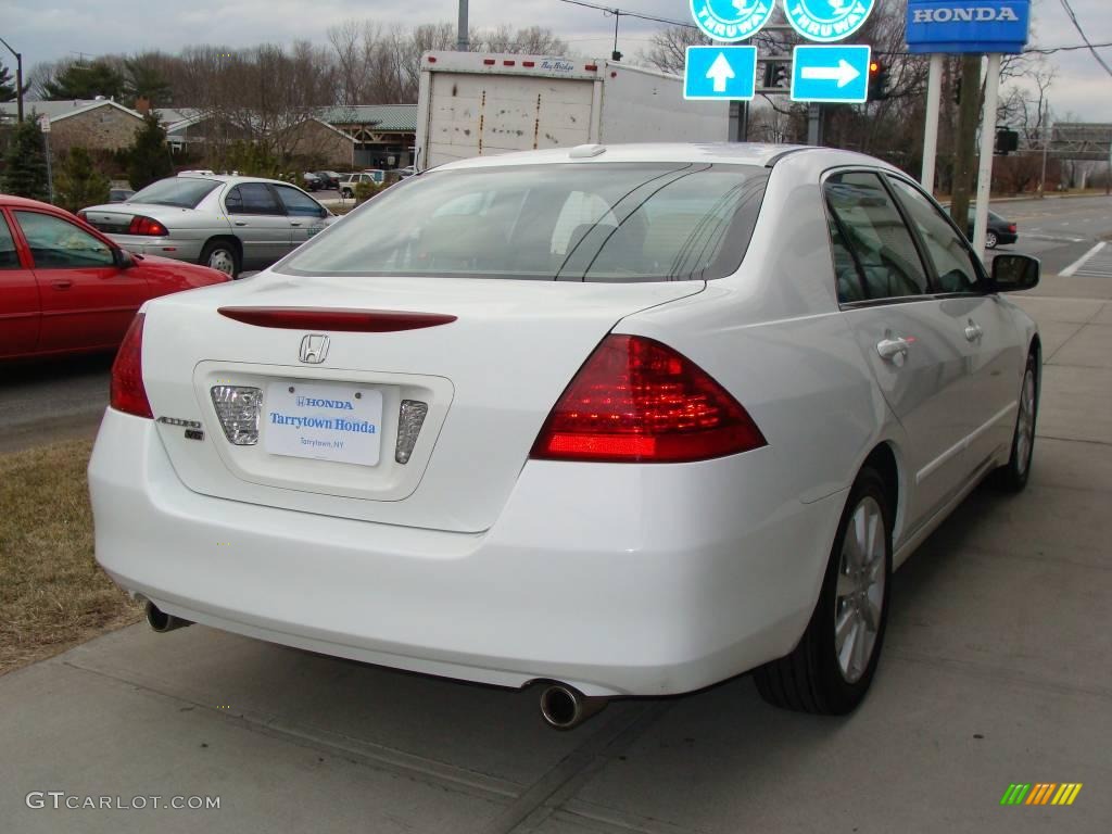2006 Accord EX-L V6 Sedan - Taffeta White / Ivory photo #5