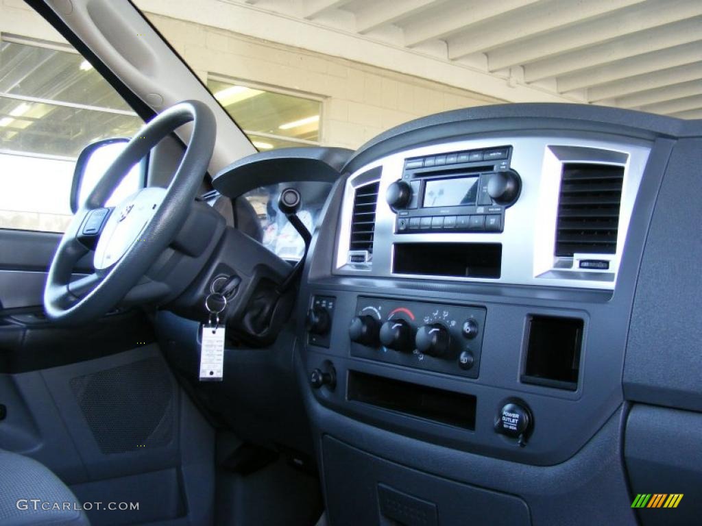 2007 Ram 1500 SLT Quad Cab 4x4 - Flame Red / Medium Slate Gray photo #26