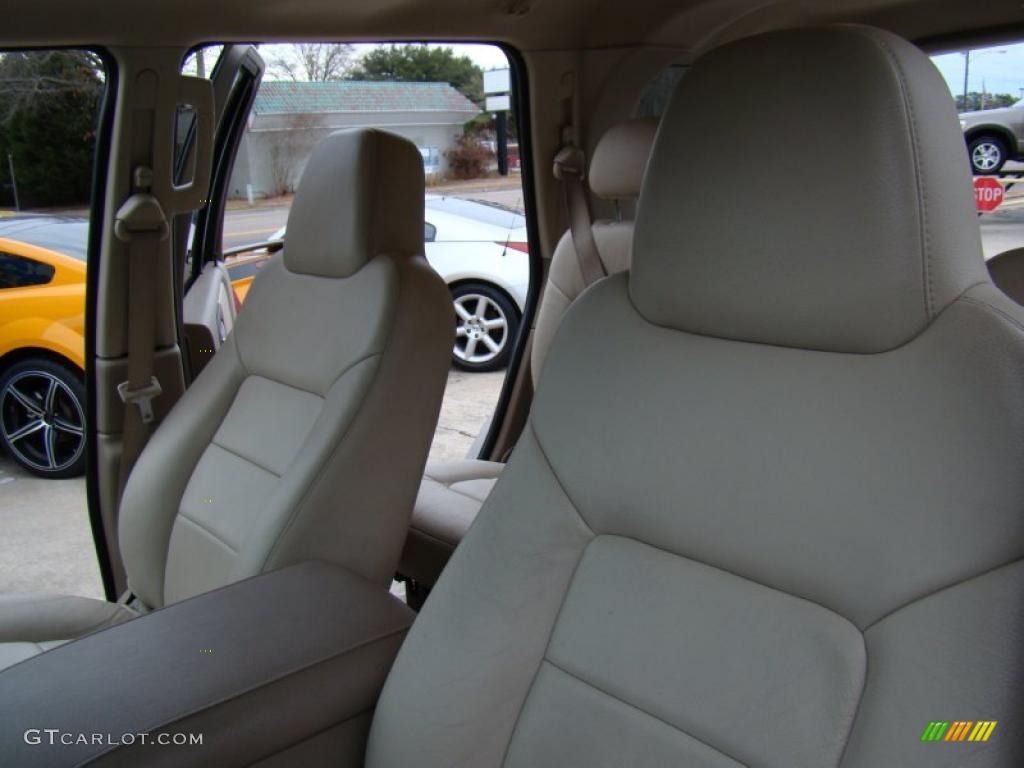 2003 Expedition XLT - Arizona Beige Metallic / Medium Parchment photo #13