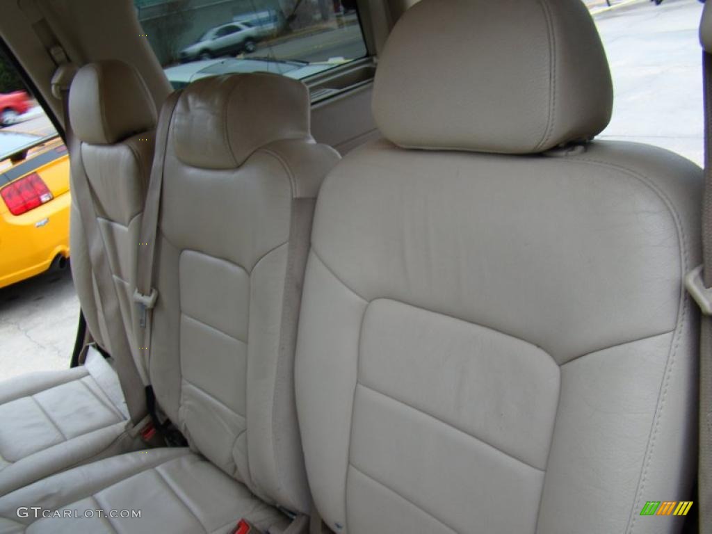 2003 Expedition XLT - Arizona Beige Metallic / Medium Parchment photo #16