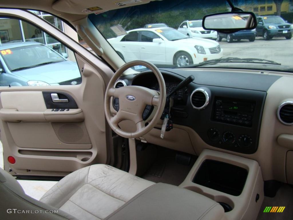 2003 Expedition XLT - Arizona Beige Metallic / Medium Parchment photo #22
