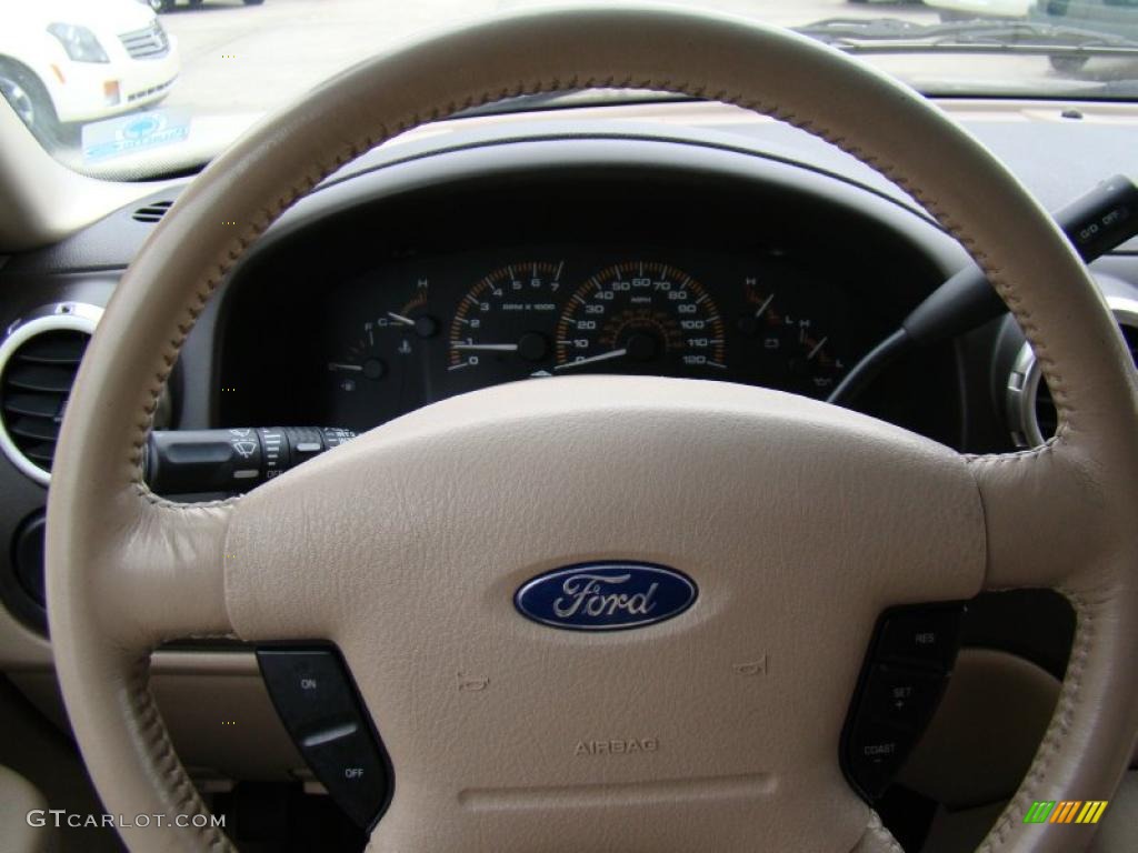 2003 Expedition XLT - Arizona Beige Metallic / Medium Parchment photo #27