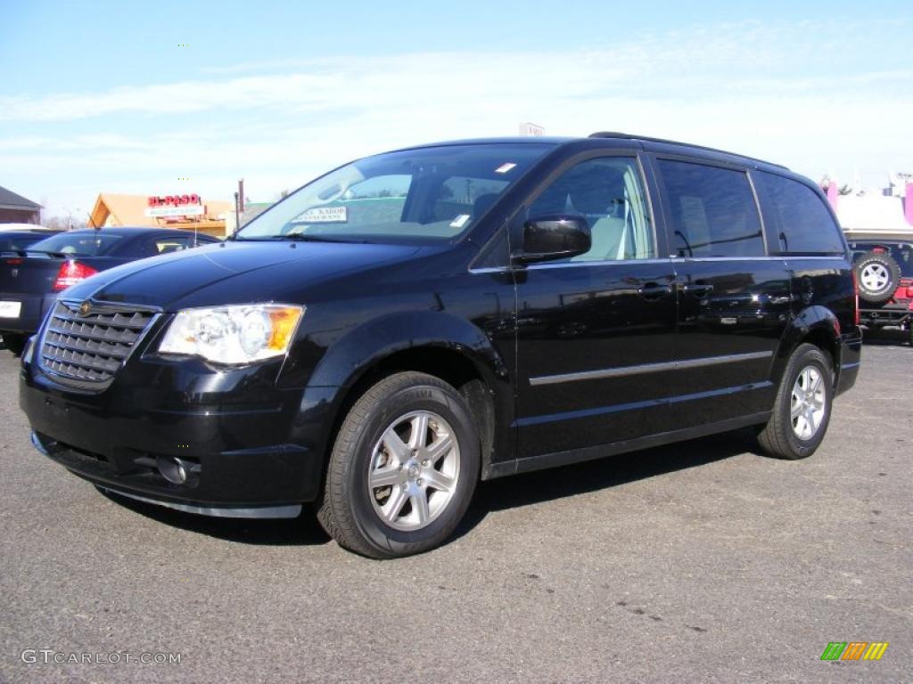 2009 Town & Country Touring - Brilliant Black Crystal Pearl / Medium Slate Gray/Light Shale photo #1