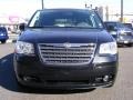 2009 Brilliant Black Crystal Pearl Chrysler Town & Country Touring  photo #2