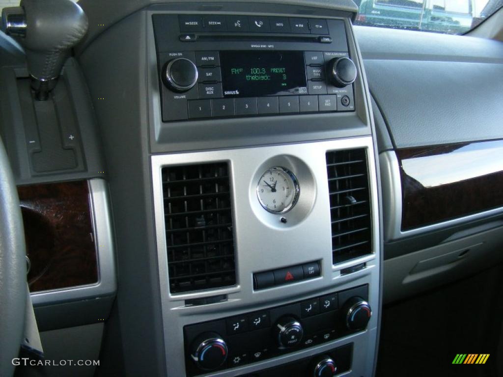 2009 Town & Country Touring - Brilliant Black Crystal Pearl / Medium Slate Gray/Light Shale photo #13