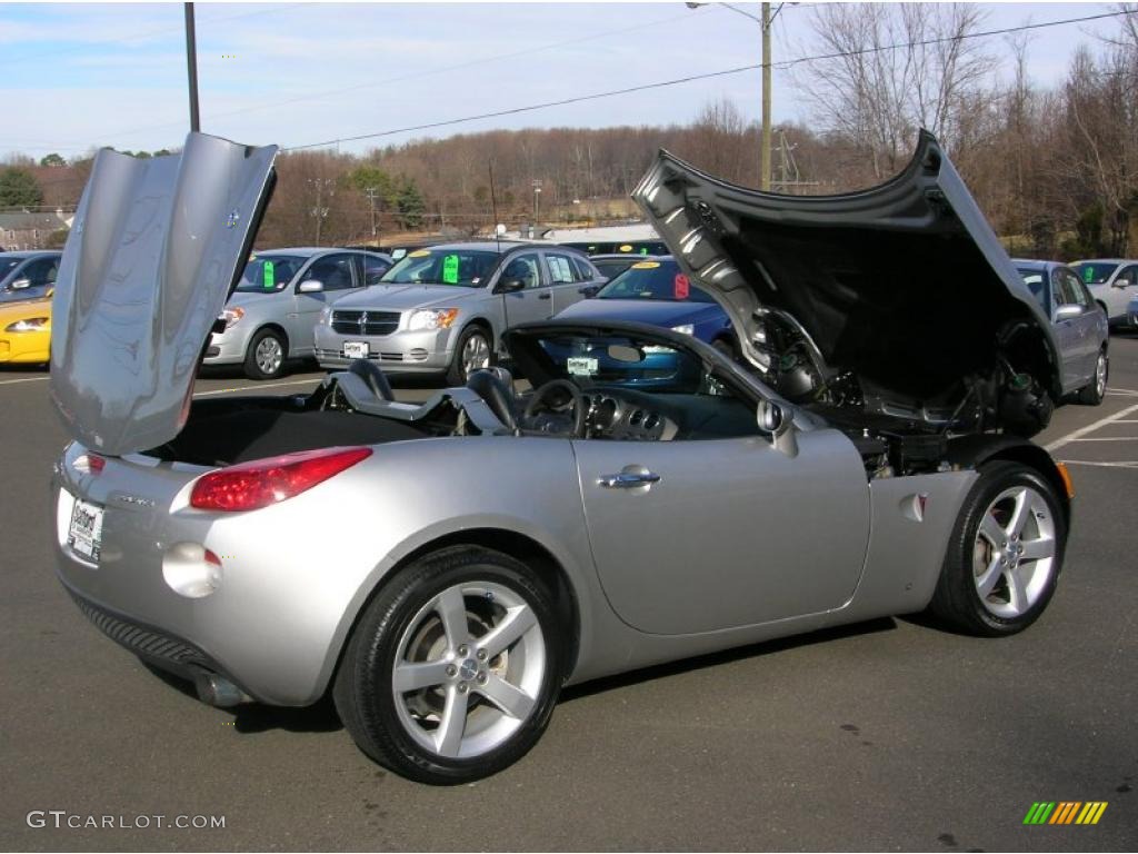 2006 Solstice Roadster - Cool Silver / Ebony photo #9