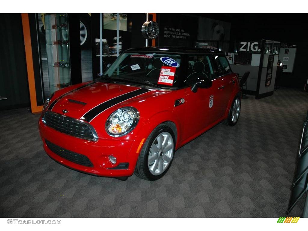 2008 Cooper S Hardtop - Chili Red / Lounge Carbon Black photo #1