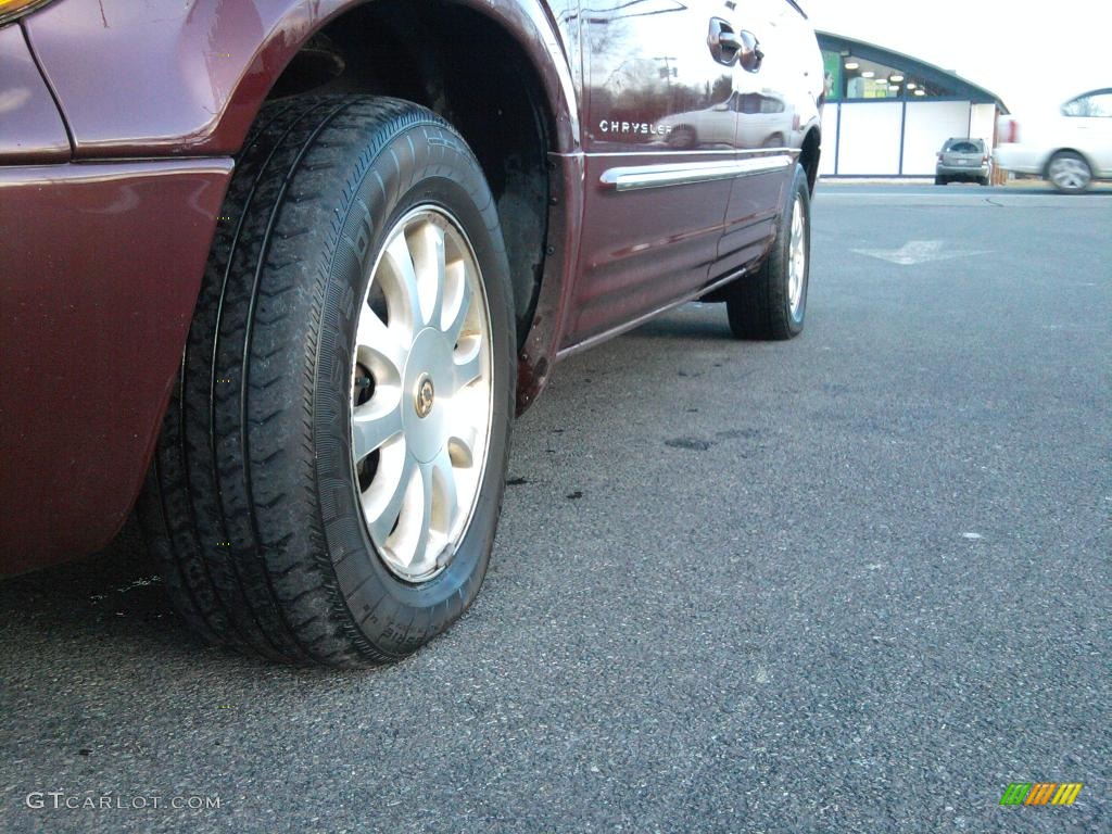 2001 Town & Country LXi AWD - Dark Garnet Red Pearl / Sandstone photo #3