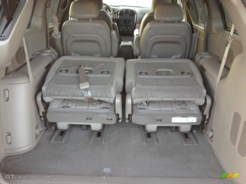 2001 Chrysler Town & Country LXi AWD Trunk Photo #42455887