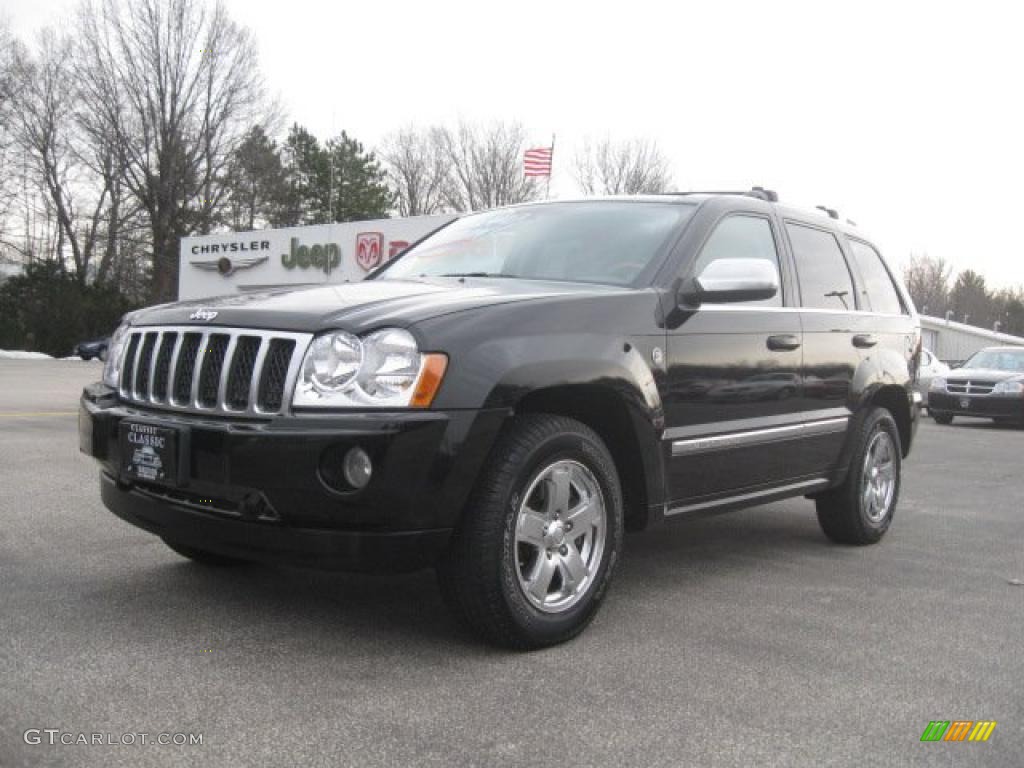 2006 Grand Cherokee Overland 4x4 - Black / Medium Slate Gray photo #1