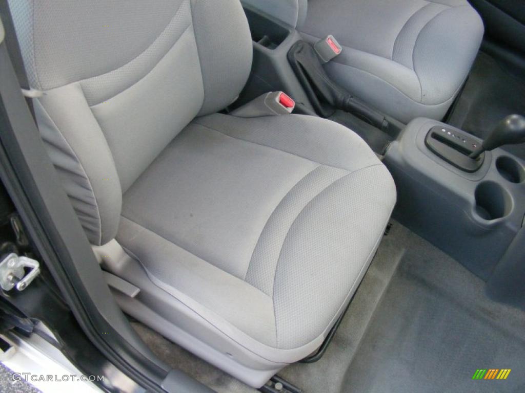 Gray Interior 2003 Saturn ION 2 Sedan Photo #42463118