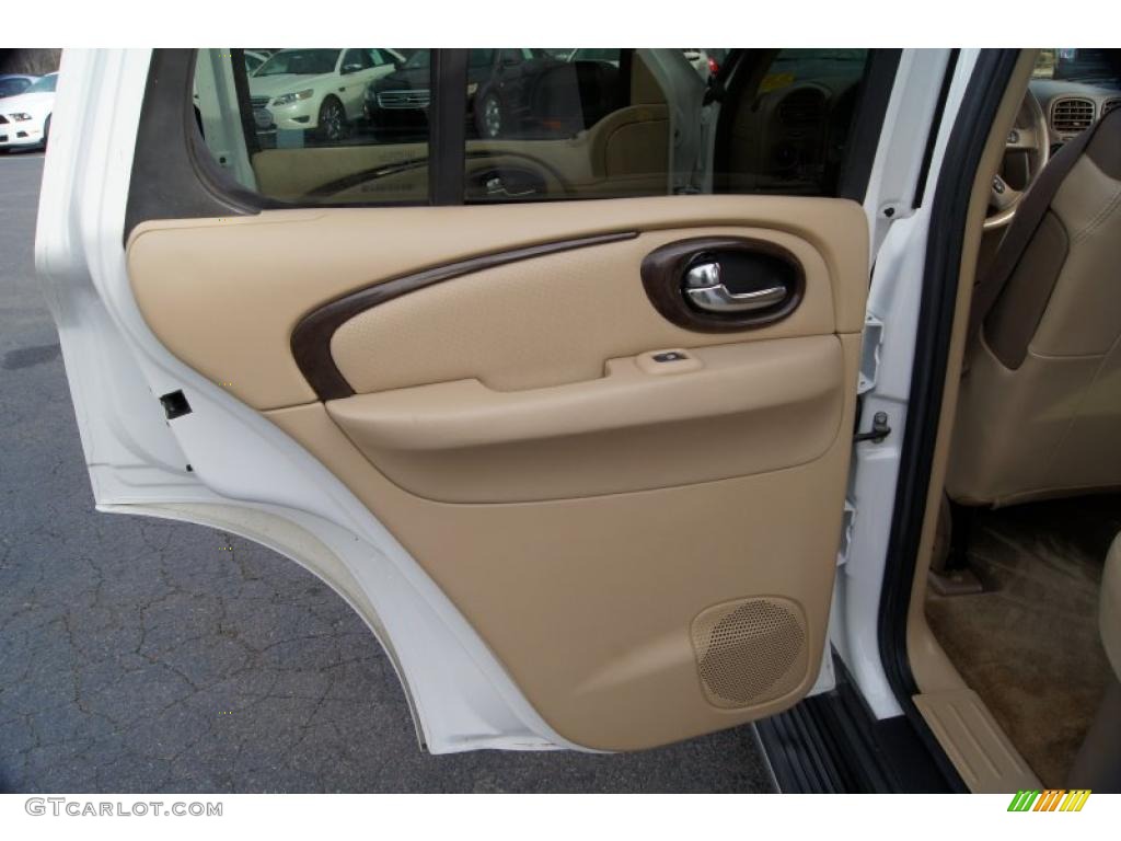 2004 Buick Rainier CXL AWD Light Cashmere Door Panel Photo #42463920