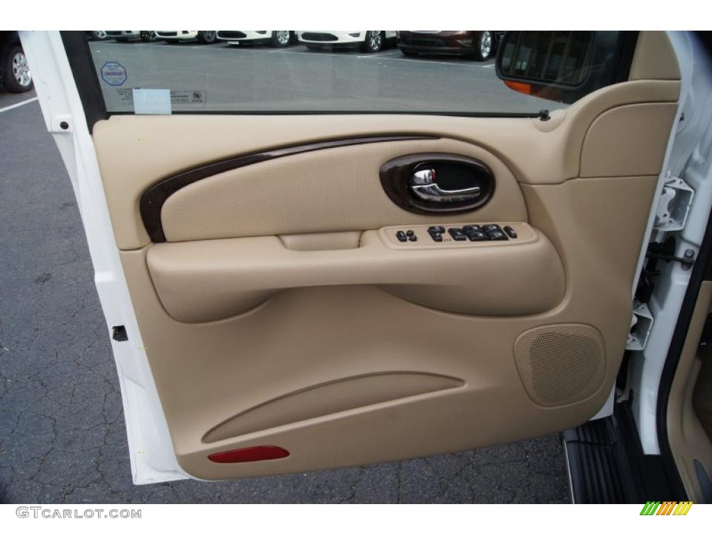 2004 Buick Rainier CXL AWD Light Cashmere Door Panel Photo #42464159