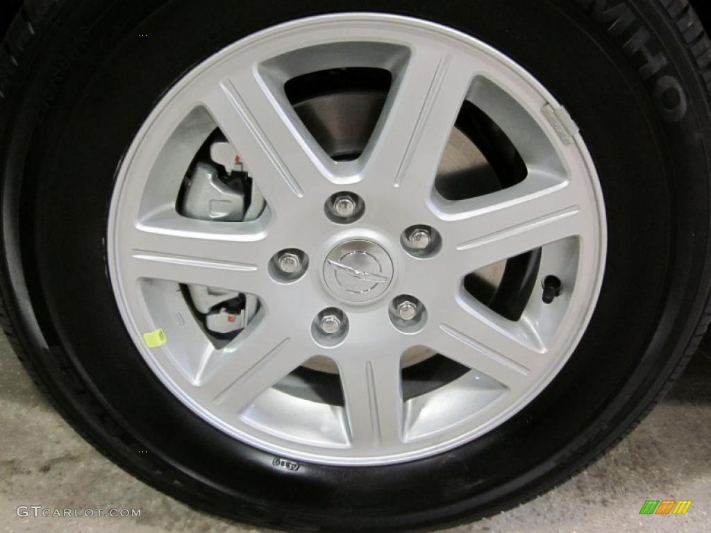 2011 Chrysler Town & Country Touring Wheel Photo #42464855
