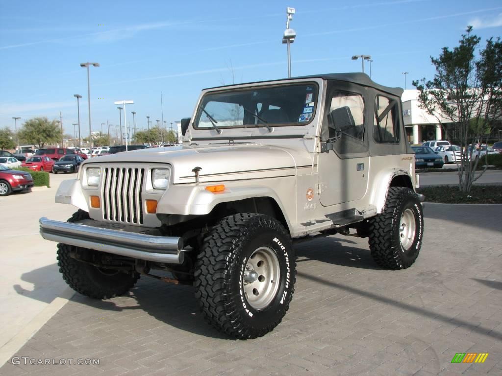 1995 Wrangler SE 4x4 - Light Pearlstone Pearl / Spice Beige photo #3